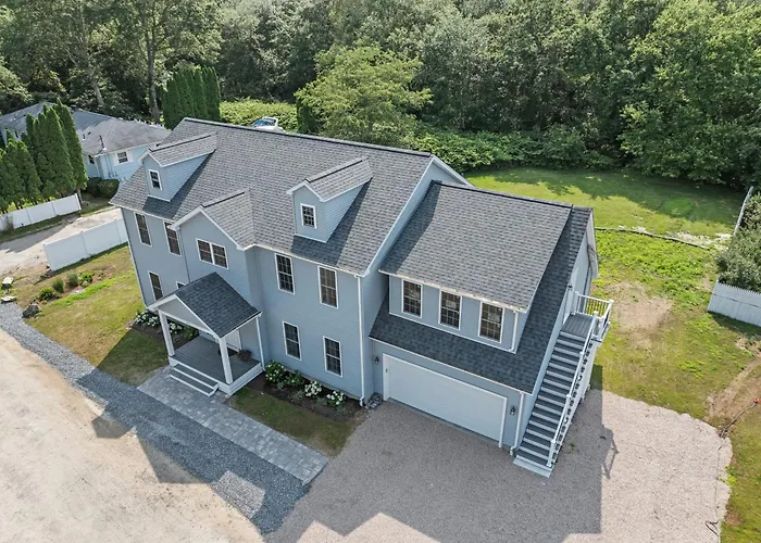 Brand New Luxury Beach House In Narragansett !